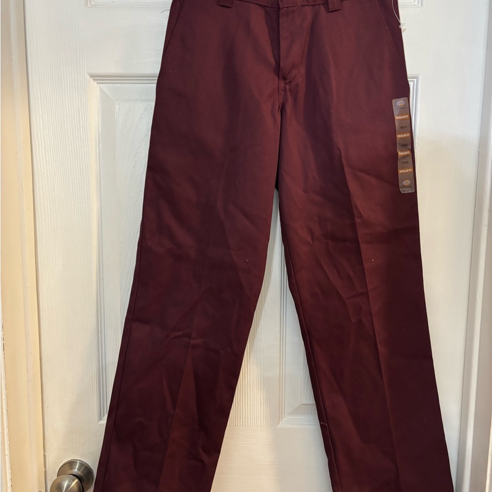 NWT Dickies Skateboarding Mens 26 x 30 Pants  Maroon Burgundy Regular Fit New